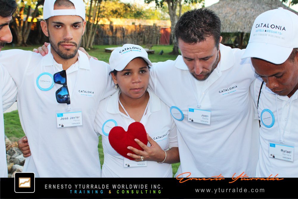 Hoteles Taller de Excelencia en el Servicio al Huésped | Team Building Empresarial para el desarrollo de equipos de trabajo