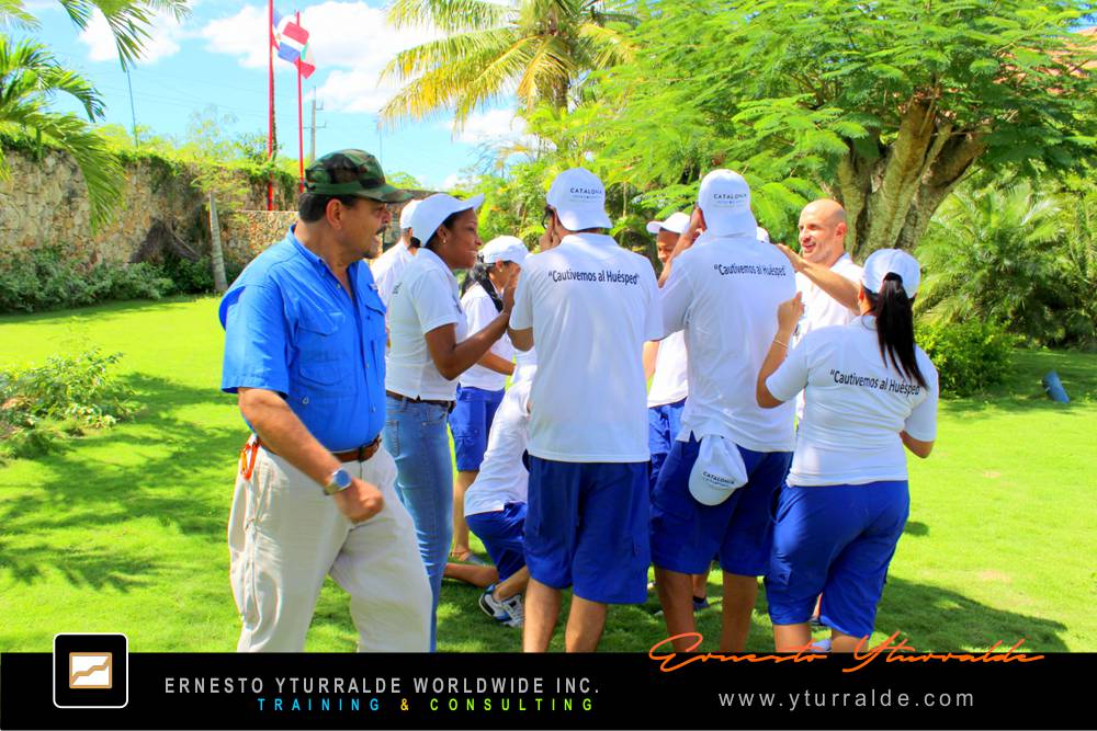 Hoteles Taller de Excelencia en el Servicio al Huésped | Team Building Empresarial para el desarrollo de equipos de trabajo